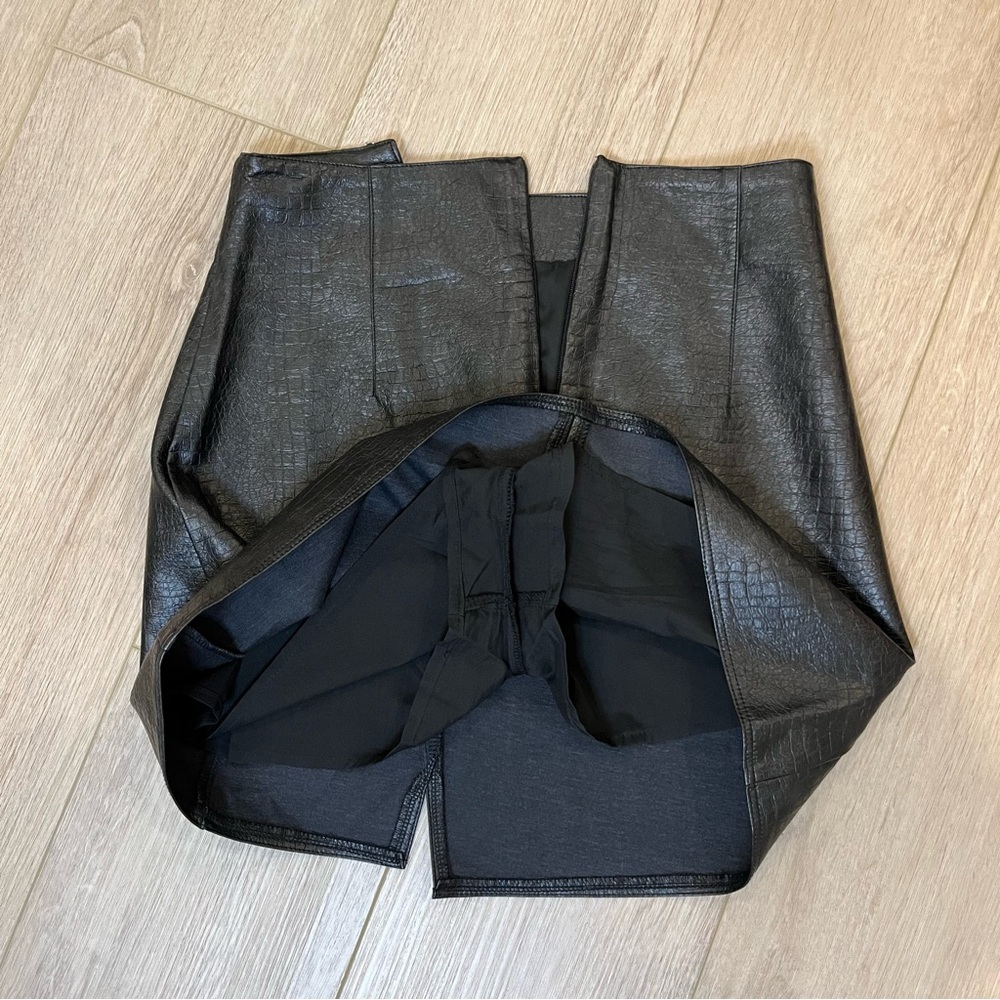 ZY Goddess Black Faux Leather Skort - Size M - FREE SHIPPING on Bundles $95+ - Picture 9 of 14